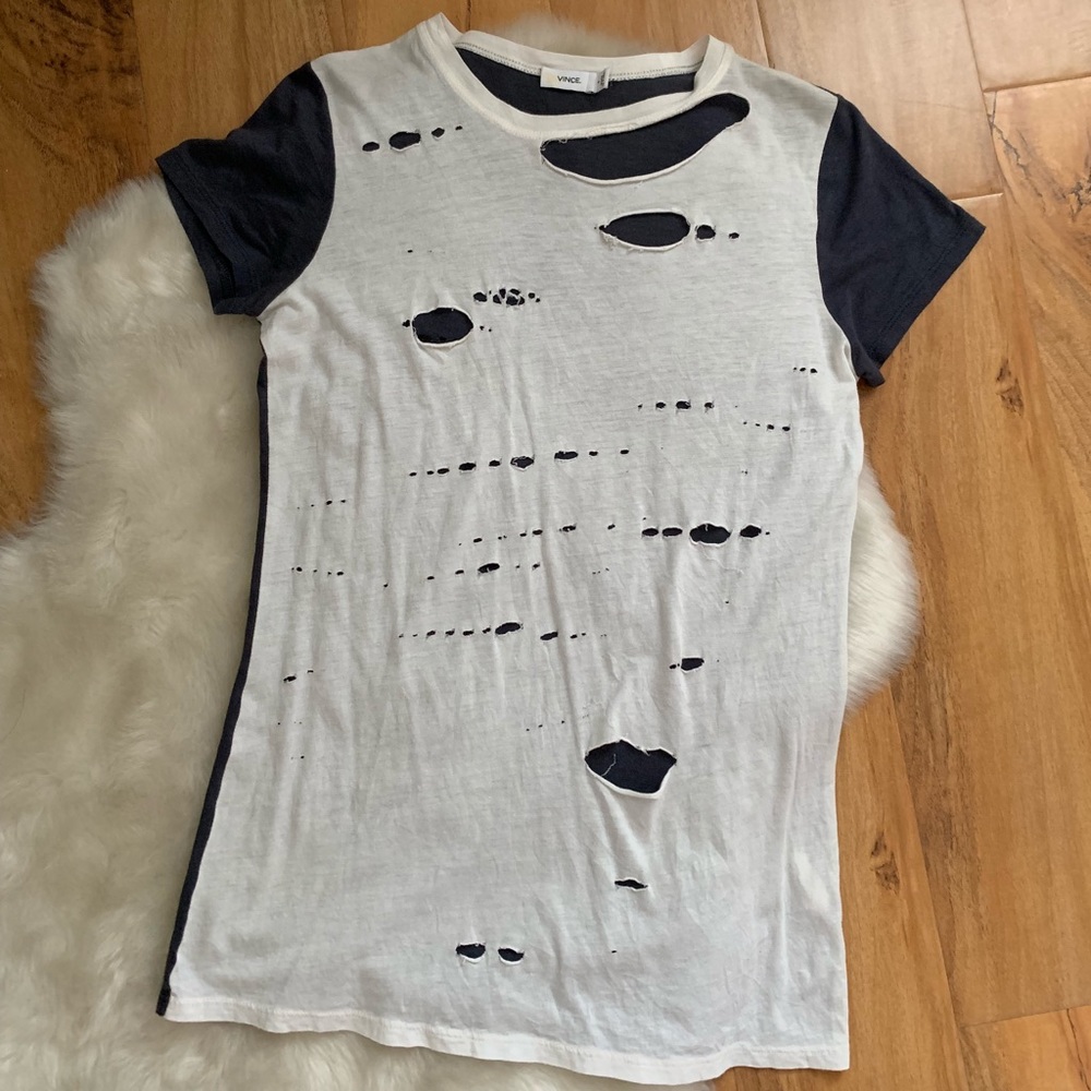 VINCE destroyed short sleeve tee shirt size small